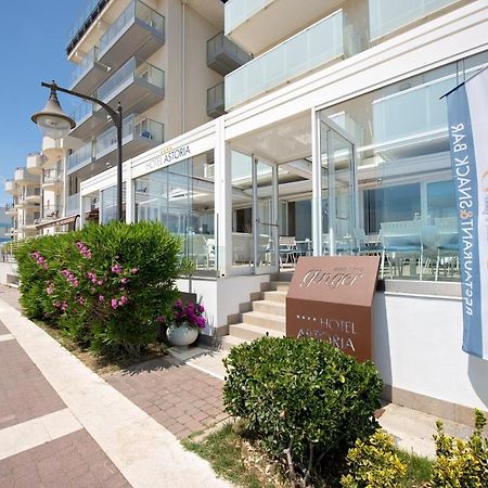 Hotel Astoria Каорле Екстериор снимка