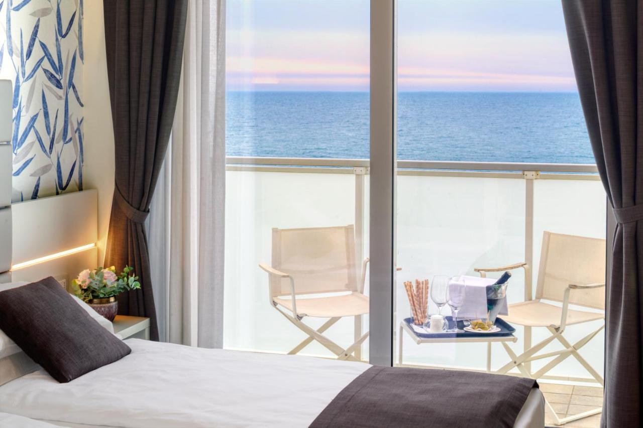 Hotel Astoria Каорле Екстериор снимка