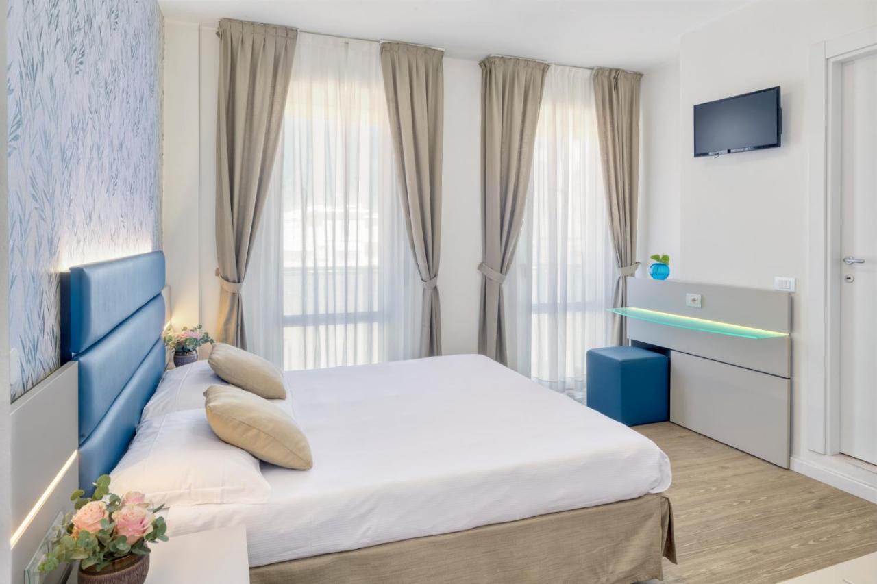 Hotel Astoria Каорле Екстериор снимка