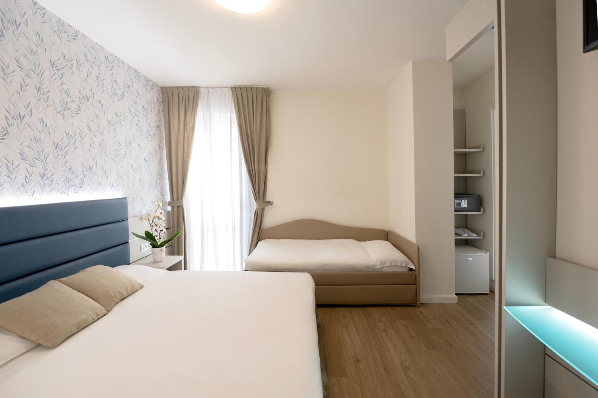 Hotel Astoria Каорле Екстериор снимка